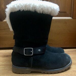 UGG Nessa Kids winter boot. Size 3
